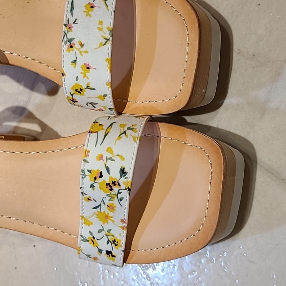 Madden Girl Sunflower Heels - Picture 2 of 6